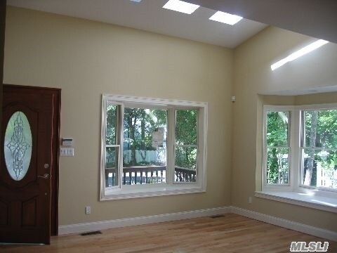Foto del edificio - 91 Baker Hill Rd