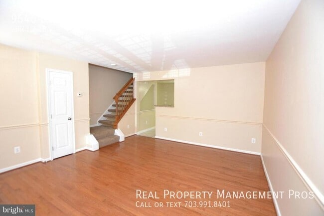 Photo - 9546 Buttonbush Ct House