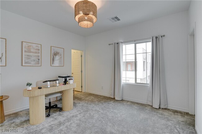 Foto del edificio - 600 N Carriage Hill Dr