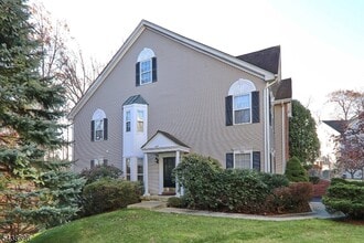 Building Photo - 13 Minuteman Ct