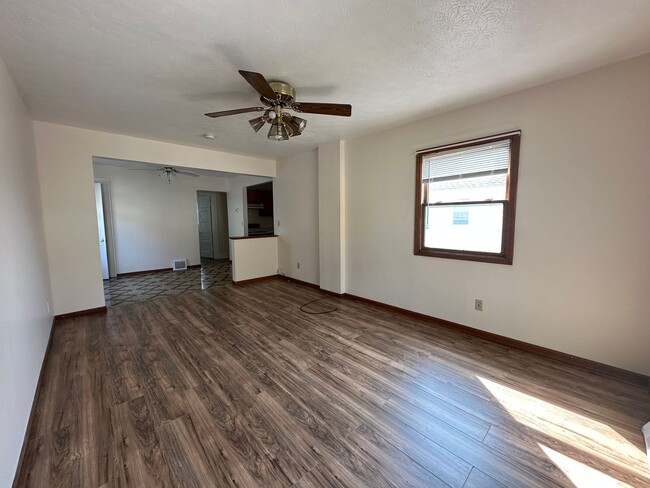 Building Photo - 3420 W 130th St