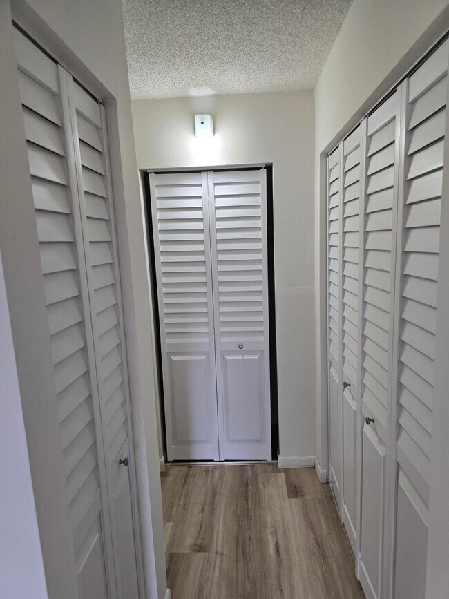 Foto del edificio - 1106 Green Pine Blvd