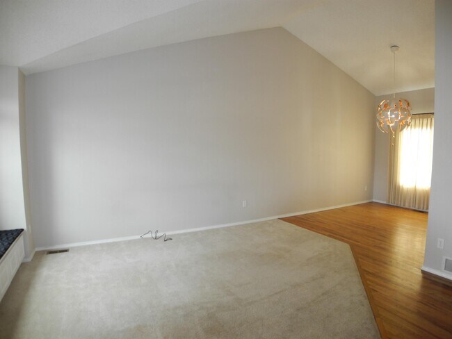 Foto del edificio - 4420 Stonehaven Dr