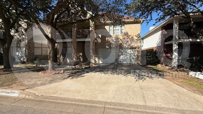 Foto del edificio - 1716 Rosenborough Ln S