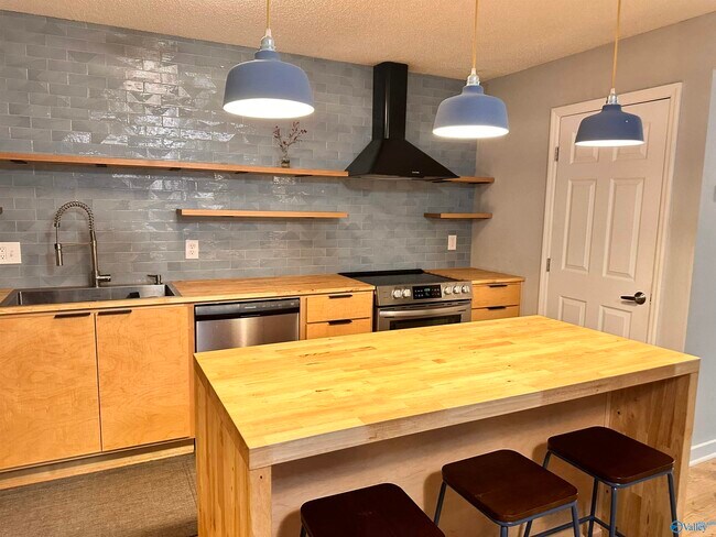 Foto del edificio - 421 NE Russell St