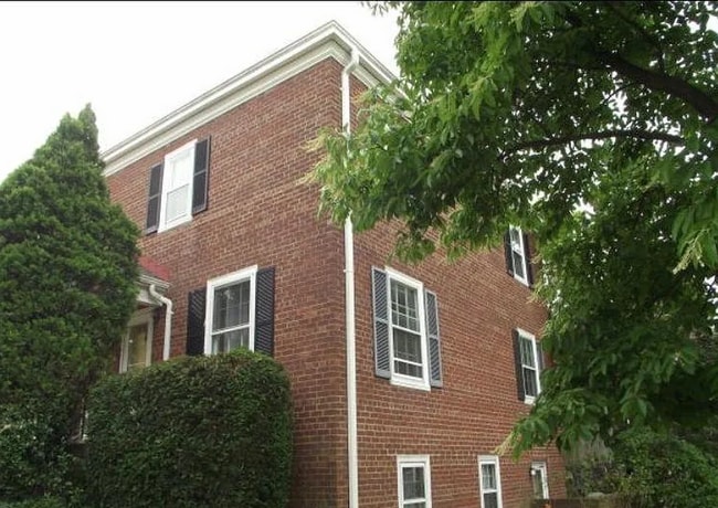 Foto del edificio - 4217 32nd Rd S