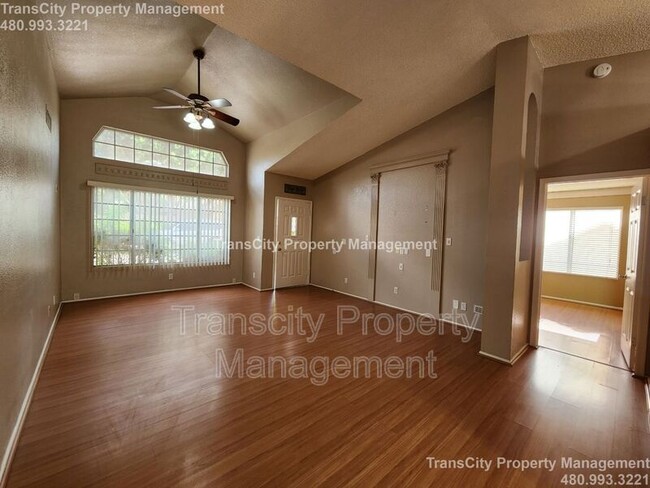 Building Photo - 1333 N Higley Rd