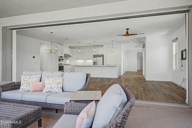 Foto del edificio - 11673 N 136th St
