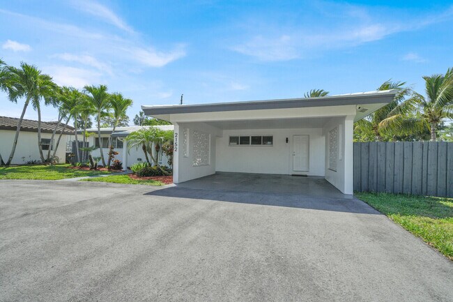 Foto del edificio - 2152 NE 61st Ct