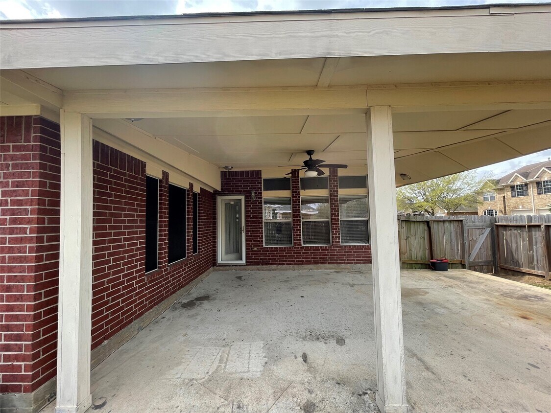 Foto del edificio - 17730 Mystic Bluff Ln
