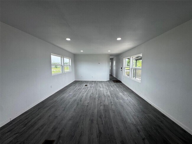 Foto del edificio - 662 Rd 5606