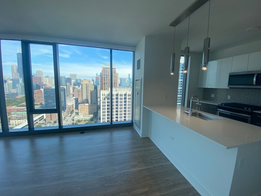 Foto principal - 1319 S Michigan Ave