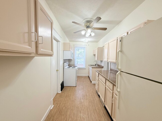Foto del edificio - Newly Remodeled 2 BR/1 BA Home!