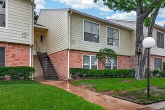 Building Photo - 14555 Wunderlich Dr