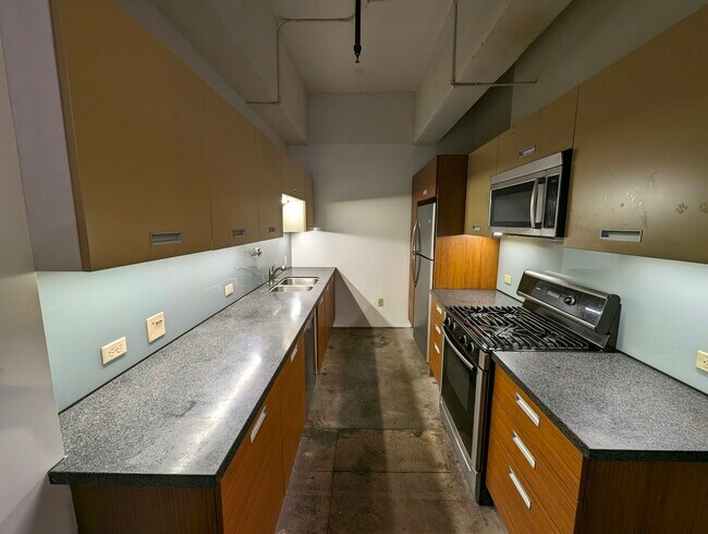 Building Photo - 746 South Los Angeles Street, Unit 402