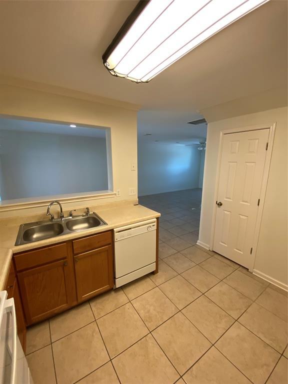 Building Photo - 3255 Wren Brook Dr