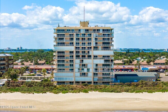Foto del edificio - 877 N Hwy A1A