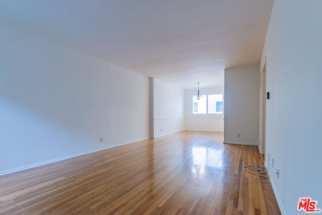 Foto del edificio - 855 S Sherbourne Dr