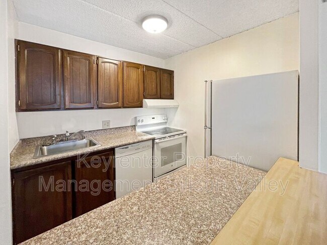 Building Photo - 1700 Civic Center Dr