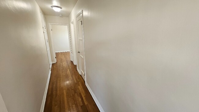 Foto del edificio - 938 S Grand View St