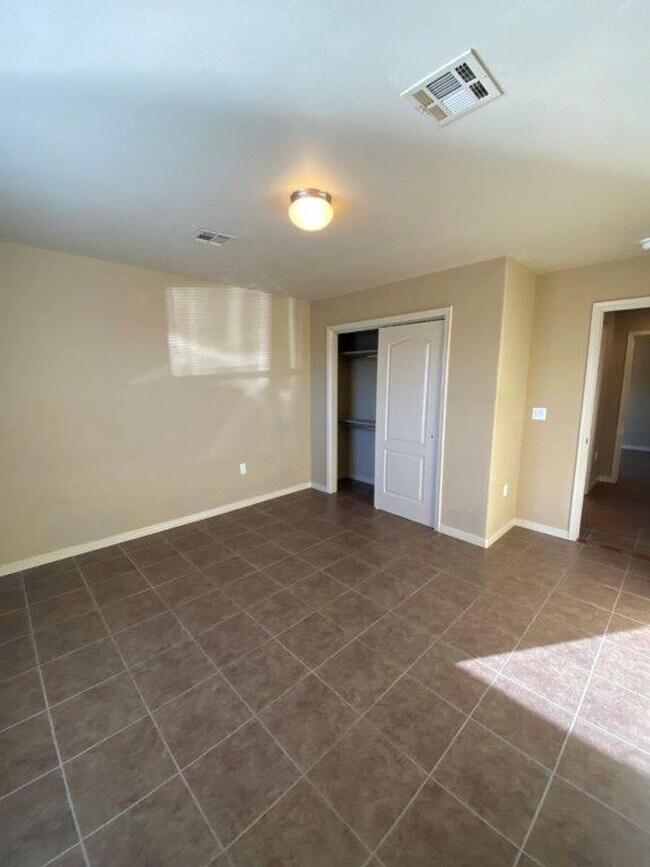 Foto del edificio - 7328 Vista De Sobre Dr