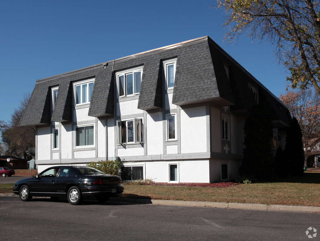 Building Photo - Shore Drive Apartments