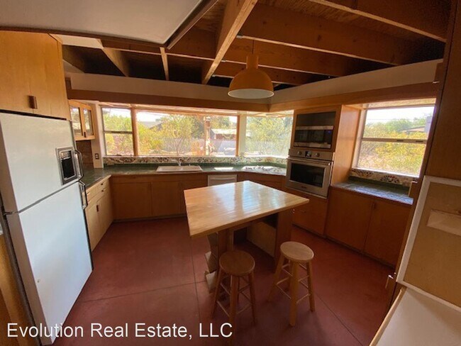 Building Photo - 3 br, 2.5 bath House - 2805 N 58th St