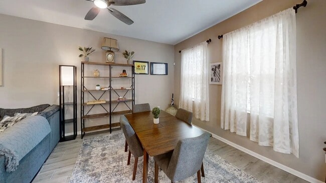 Building Photo - 8511 Golf Wy