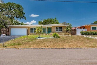 Building Photo - 10911 Cherokee Dr