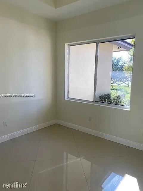 Building Photo - 6111 Marinel Say Dr