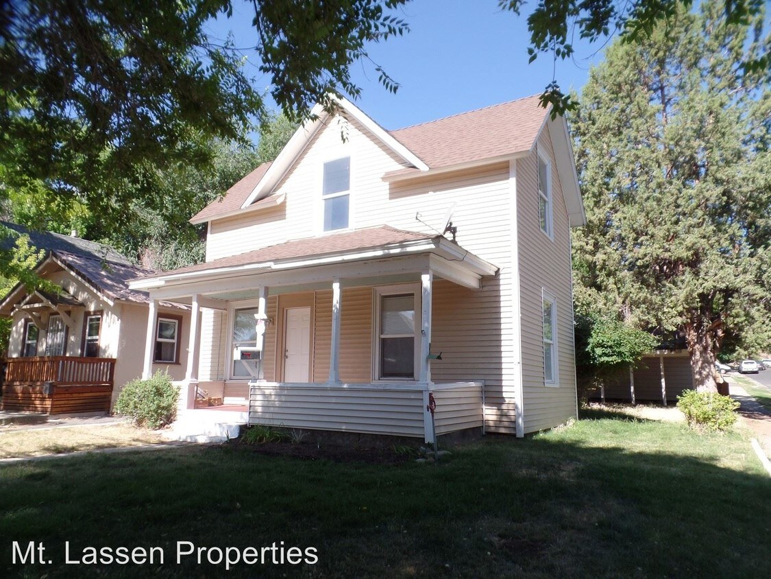 Primary Photo - 3 br, 1 bath House - 260 N. Roop Street