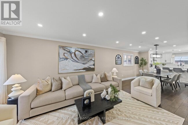 Building Photo - 33 Hutton Crescent