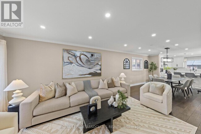 Photo du bâtiment - 33 Hutton Crescent