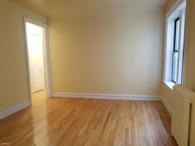 Building Photo - 655 W 177th St
