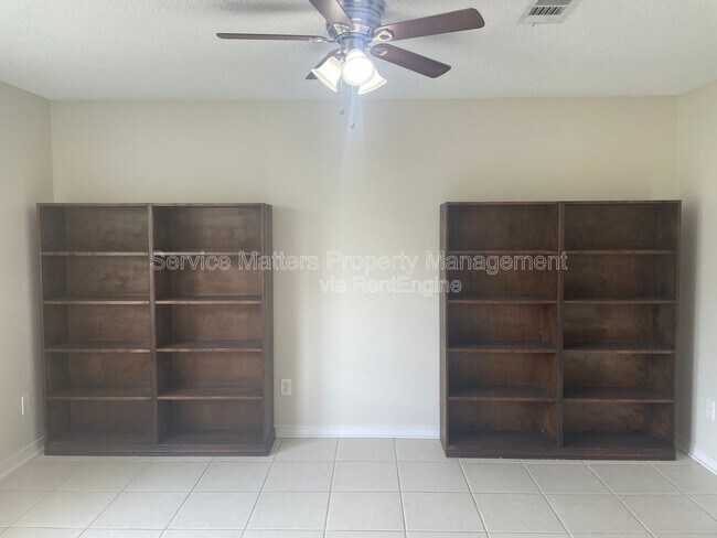 Foto del edificio - 5728 Dove Dr