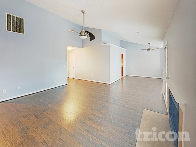 Building Photo - 430 Forest Grove Cir