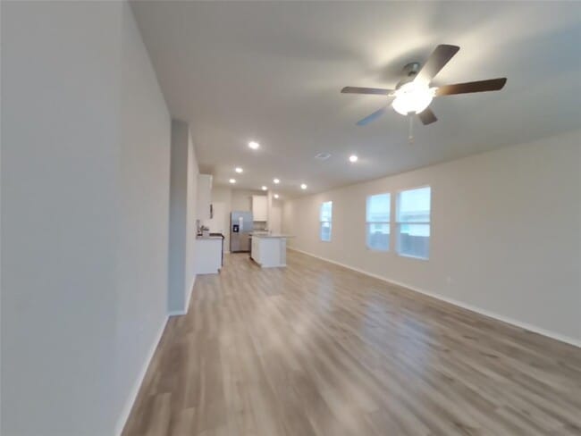Building Photo - 5217 Saddle Clb Dr