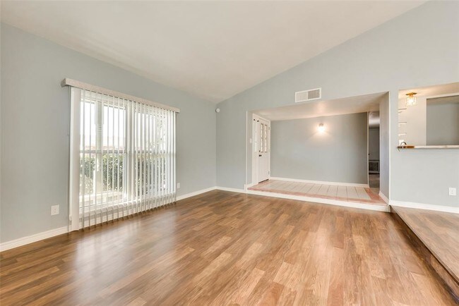 Foto del edificio - 4228 Wayfaring St