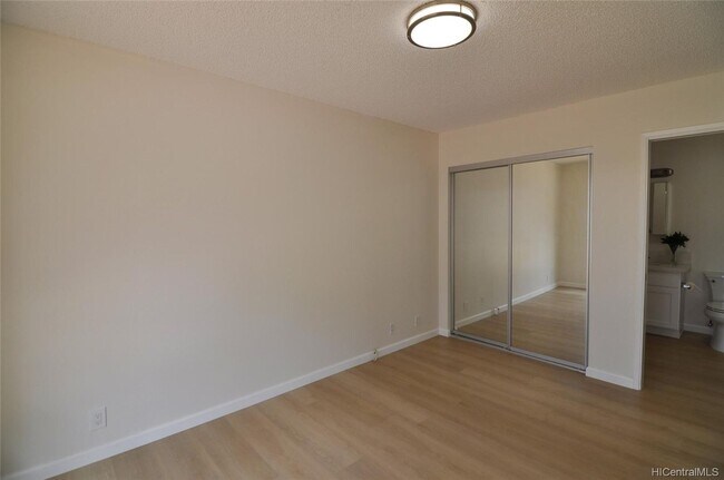 Foto del edificio - Available Now- 1bd/1ba unit with 1 parking...