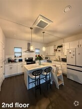 Building Photo - 310 Tendick St