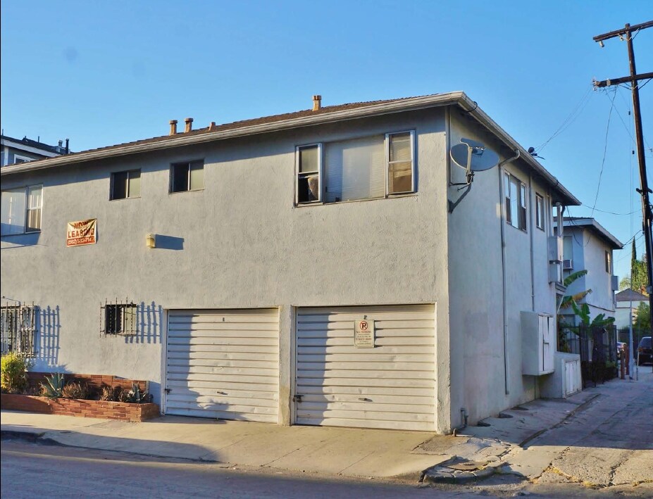 Foto principal - 539 E 11th Street
