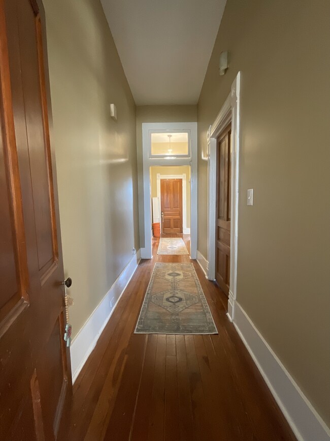 1116 Main St Unit AptB FURNISHED (OPEN), Natchez, MS 39120