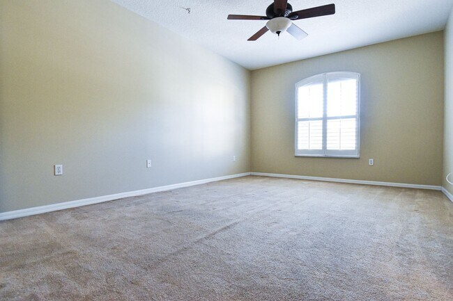 Foto del edificio - Beautiful 3 Bedroom 2.5 Bath 2 Story Key W...