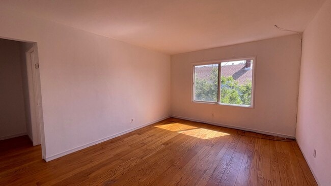 Foto del edificio - 1910-1910 42nd Ave