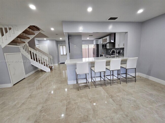 Foto del edificio - 2225 NW 45th Ave