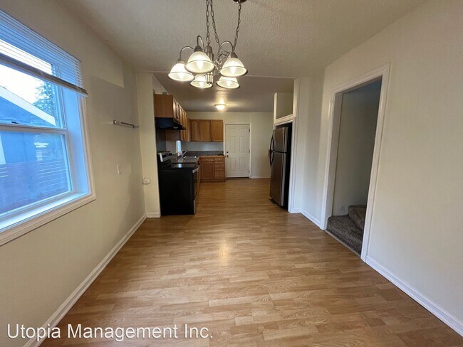 Building Photo - 4 br, 2 bath House - 2900 Walnut Street