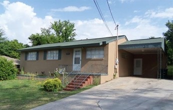 Building Photo - 1523 Canterbury Rd