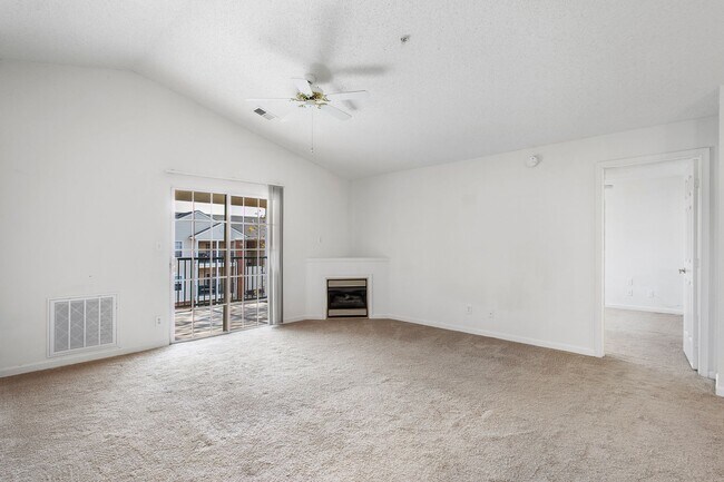 Foto del edificio - 2Bed/2Bath, Upgraded Condos in the Heart o...