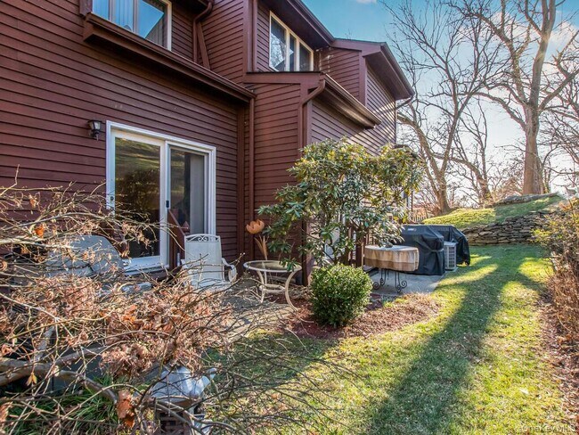 Foto del edificio - 8 Davids Ln