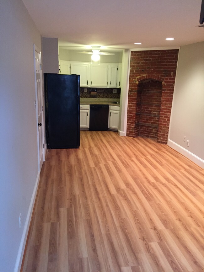 living room entrance - 2028 16th St NW